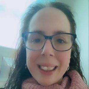 Meet your Posher, Stacy